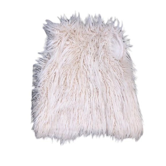 Zara Girls white faux fur vest, size 5/6 - Picture 3 of 6